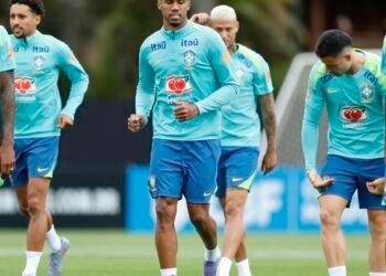 Ancelotti comanda primeira atividade com todos os convocados