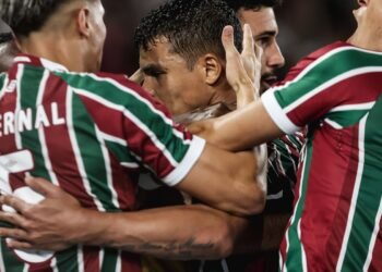 Fluminense derrota Bahia por 2 a 0 e avança na Copa do Brasil