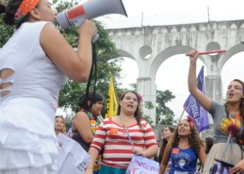 Mulheres discutem em Brasília igualdade de gênero e democracia