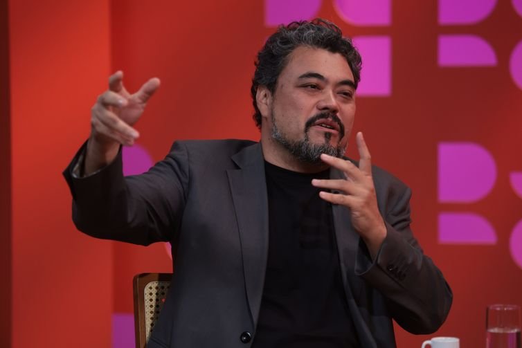 São Paulo (SP), 25/09/2025 - DR com Demori recebe o jornalista, cientista político e professor, Leonardo Sakamoto..Foto: Paulo Pinto/Agência Brasil