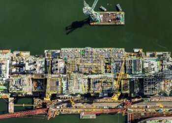 Nova plataforma chega ao pré-sal e pode aumentar produção em 20%