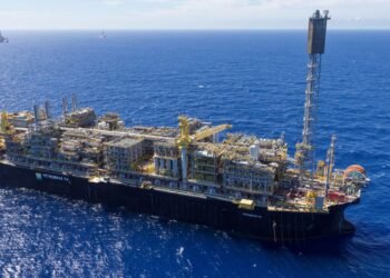 Petrobras capta US$ 2 bilhões com venda de títulos no exterior