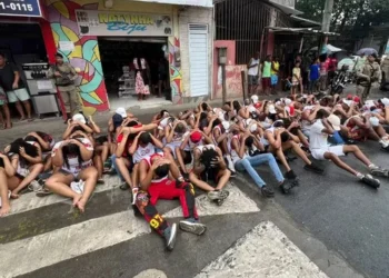 Torcedores do Vitória são presos com pedras e bombas