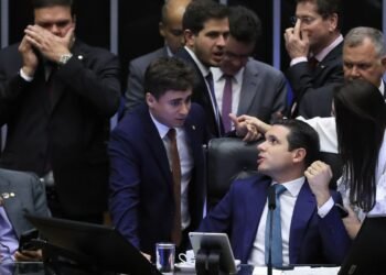 PEC da Blindagem se estenderá a deputados estaduais e distritais