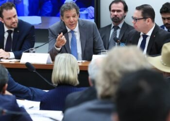 Haddad diz que Receita alcançará os “verdadeiros ladrões da nação”