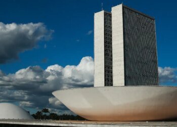 STF tem 3 votos contra aval do Legislativo para buscas no Congresso