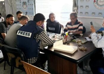 Tenda de jornalistas palestinos é bombardeada após reunião com Fenaj