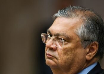 Dino vence ação contra hospital por morte de filho e doará dinheiro