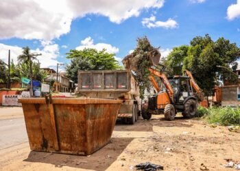 Caroba recebe mutirão de limpeza “Seman nos Bairros” – Prefeitura Municipal de Candeias.