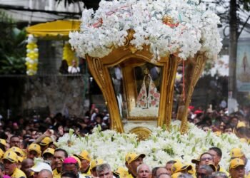 Procissão do Recírio reúne milhares de fiéis em Belém