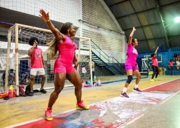 Aulão de funcional e swing baiano homenageia Campanha do Outubro Rosa – Prefeitura Municipal de Candeias.