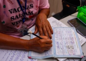 Estudantes das Escolas Municipais são imunizados em campanha de multivacinação – Prefeitura Municipal de Candeias.