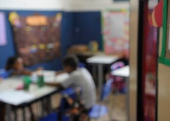 Educação deve ser direito e não herança de classe, diz especialista