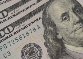 Dólar cai para R$ 5,46 com alívio nas tensões entre EUA e China