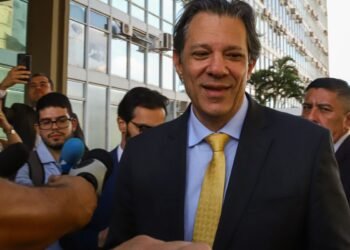Haddad comemora aprovação da isenção do IR na Câmara: "foi um golaço!"
