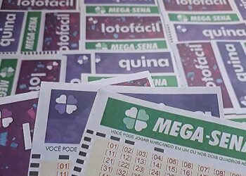Caixa sorteia dezenas da Mega e Quina com prêmio de R$ 20,3 milhões