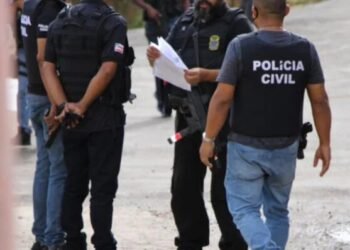 Dois suspeitos de tráfico de drogas são presos na Bahia