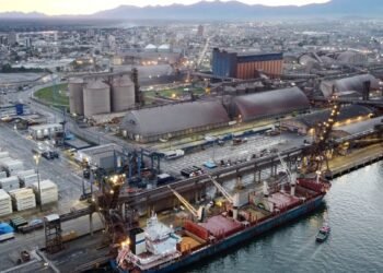 Porto de Paranaguá é concedido ao Consórcio Canal Galheta Dragagem