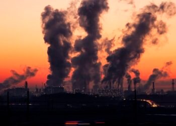 Concentração de CO² atingiu níveis recordes em 2024, alerta ONU