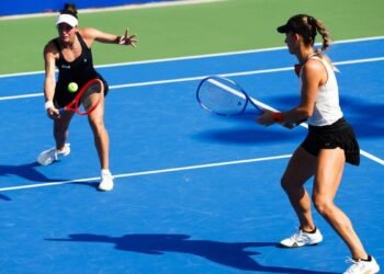 Dupla de Luisa Stefani dá adeus a Wuhan, mas segue no top 8 do Finals