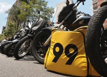 Rio vai fiscalizar manobras perigosas de motoristas de aplicativo