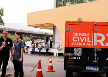 PGR diz que aguarda esclarecimentos de Castro para avaliar medidas