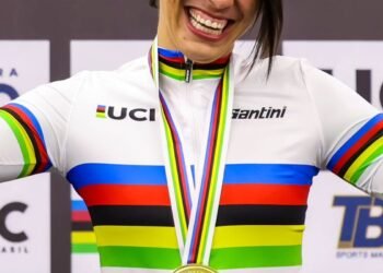 Sabrina Custódia é ouro e 1ª recordista mundial de paraciclismo no RJ