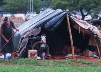 BH: câmara aprova apoio a retorno de morador de rua à terra natal