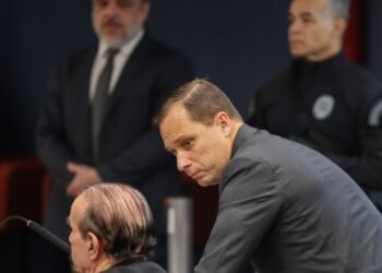 Mauro Cid passa por audiência no STF e retira tornozeleira eletrônica