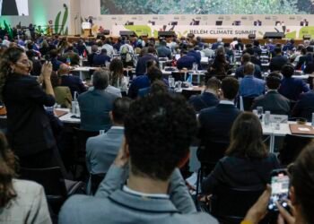 Gustavo Petro critica ausência dos EUA na Cúpula de Líderes da COP30