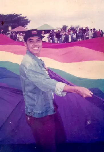 Rio de Janeiro (RJ), 14/11/2025 – Ativista Jorge Caê Rodrigues na Marcha da Cidadania de 1995, a primeira Parada do Orgulho LGBTI+ do Brasil
Foto:  Jorge Caê Rodrigues/Arquivo Pessoal