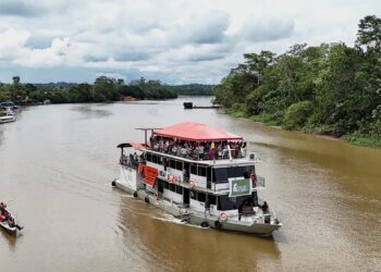 Flotilha Yaku Mama chega à COP30 com demandas de povos indígenas