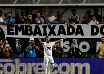 Brasileirão: Neymar marca, Santos vence e deixa zona de rebaixamento