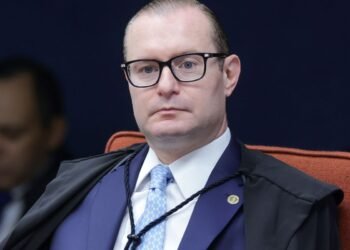 STF forma maioria para manter condenação de Bolsonaro e aliados