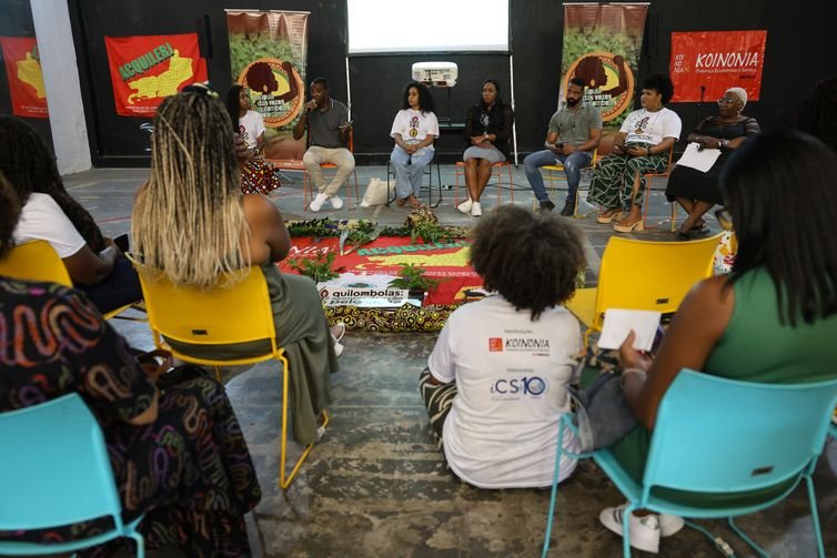 Rio de Janeiro (RJ), 15/11/2025 - Lideranças quilombolas falam durante a Cúpula das Vozes Quilombolas pelo Clima, na Fundição Progresso, no centro do Rio de Janeiro. Foto: Tomaz Silva/Agência Brasil