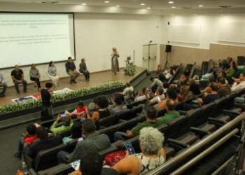 Solenidade marca posse dos novos membros do Conselho Estadual das Cidades da Bahia | SECOM