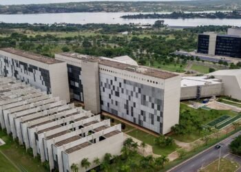 STJ proíbe Forças Armadas de afastar militares por transição de gênero