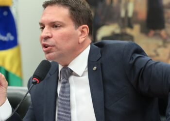 Moraes comunica Câmara sobre perda do mandato de Ramagem