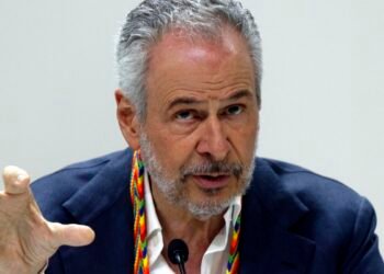 Presidente da COP30 prevê prolongamento das negociações após incêndio