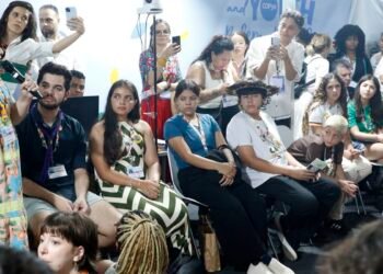 COP30: crianças participam de negociações em dia dedicado à infância
