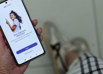 Participantes do Enem podem estudar por aplicativo do MEC para domingo