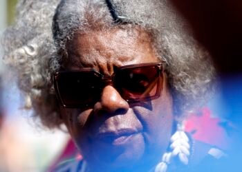 “Cada passo, cada pé, reivindica o direito à vida”, diz escritora