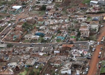 Após tornado, Enem é suspenso em Rio Bonito do Iguaçu, no Paraná