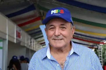 São Paulo (SP), 20/12/2015 - O músico Paulo de Ângelo participa da segunda edição do Governo do Brasil na Rua, mutirão que oferece serviços públicos gratuitos, em Heliópolis. Foto: Rovena Rosa/Agência Brasil