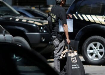 Dino autoriza buscas em apartamento do deputado Antônio Doido