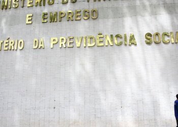 Brasil cria 85,8 mil vagas de trabalho em novembro