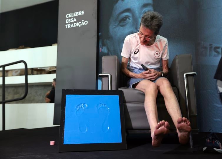 São Paulo (SP), 29/12/2025 - Corredora Rosa Mota durante cerimônia de homenagem de 100 anos de história da corrida internacional de São Silvestre. Foto: Paulo Pinto/Agência Brasil