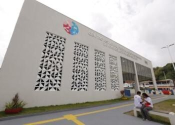 Governo do Estado inaugura obras de modernização e ampliação do CEEP do Chocolate, em Ilhéus | SECOM