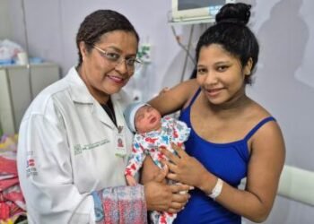 Mãe de primeira viagem tem bebê com mais de 4 kg em parto natural no Hospital Materno-Infantil de Ilhéus | SECOM