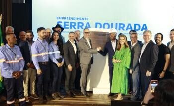 Jerônimo Rodrigues prestigia lançamento de projeto que vai transmitir energia renovável para 20 municípios baianos | SECOM